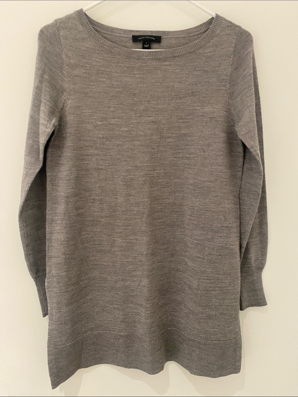 Ann Taylor Heather Gray Long Sleeve Tunic Sweater Side Slits Crewneck S